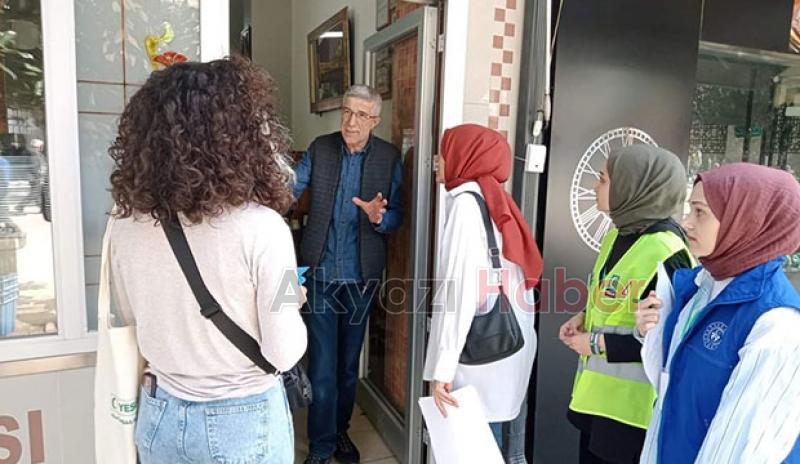 Yeşilay Elçileri Projesine Esnaf ve Müşterilerden Tam Destek 