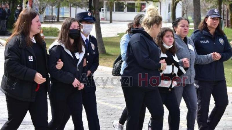 Polis merkezinde silah kazayla ateş aldı, polis memuru şehit oldu