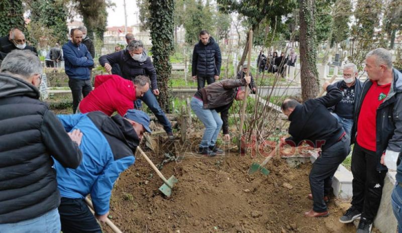Türkan Tan defnedildi