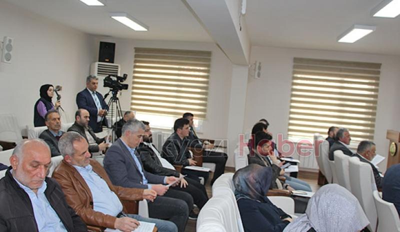 Akyazı Belediyesi Nisan ayı meclis toplantısında 3 yıllık çalışmaları değerlendirdi
