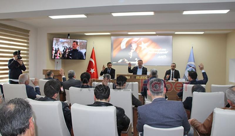 Akyazı Belediyesi Nisan ayı meclis toplantısında 3 yıllık çalışmaları değerlendirdi