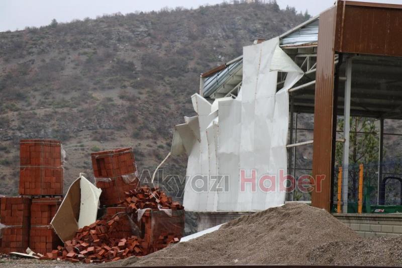 Göynük'ü hortum vurdu