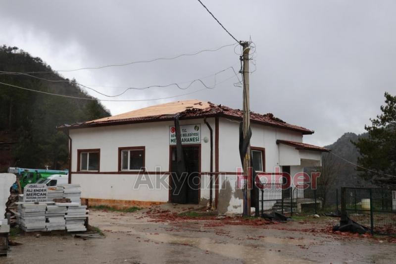 Göynük'ü hortum vurdu