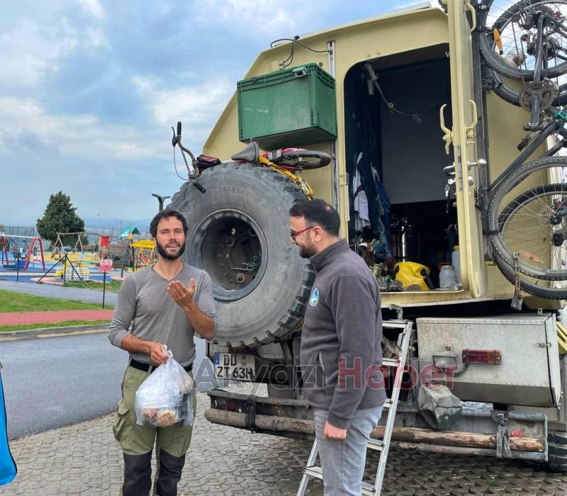Dünya Turuna çıkan Alman aileye Büyükşehirden destek