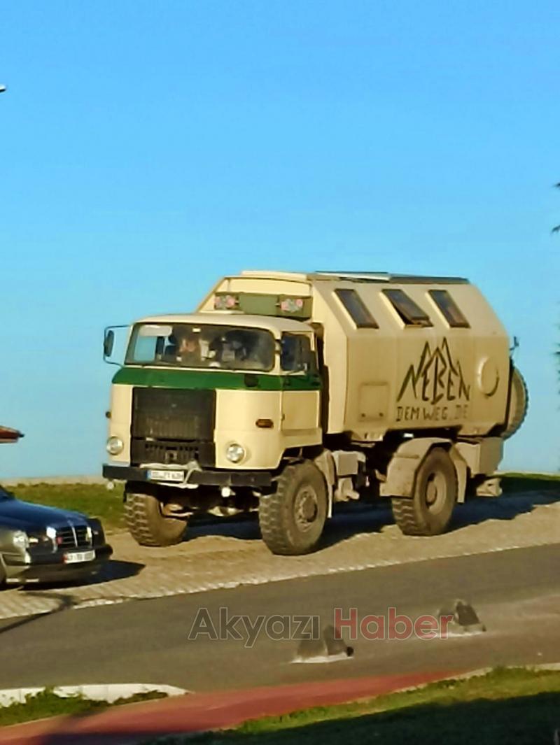 Dünya Turuna çıkan Alman aileye Büyükşehirden destek