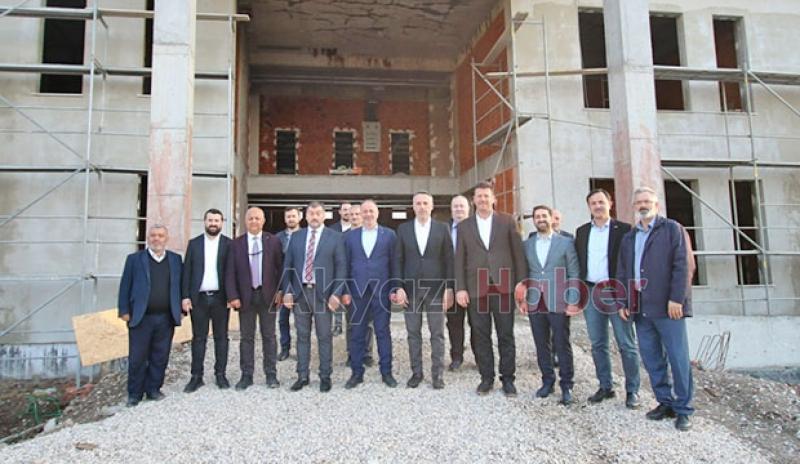 İlk günkü aşkla çalışıyoruz