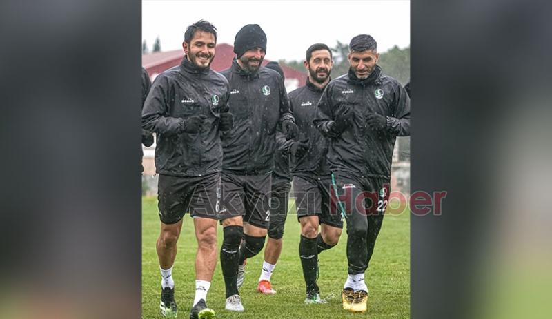 Sakaryaspor’un şampiyonluk hedefi için son 4 maç