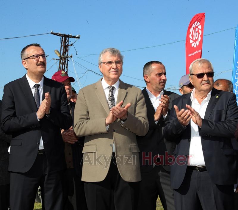 Sakaryalı çiftçilere yağlık ayçiçeği tohumu dağıtıldı