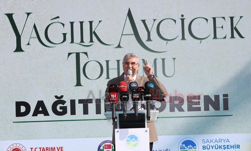 Sakaryalı çiftçilere yağlık ayçiçeği tohumu dağıtıldı