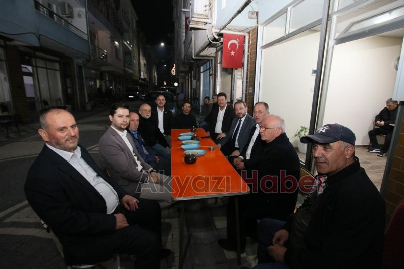  Esnaf ve vatandaşlarla bir araya geldiler