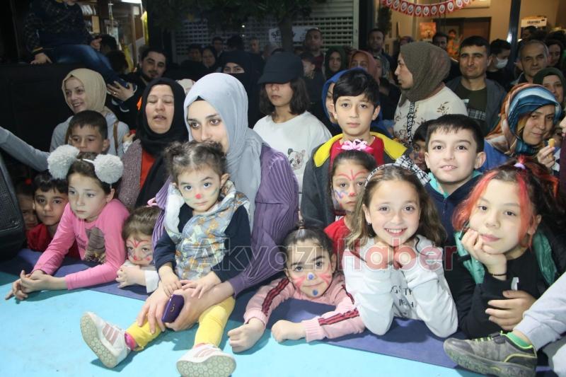 Akyazı'da çocuklar bayramı doyasıya yaşadı