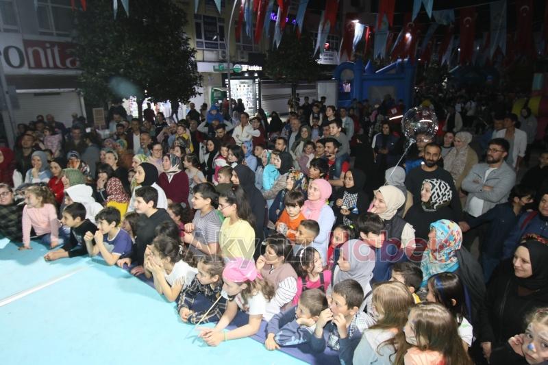 Akyazı'da çocuklar bayramı doyasıya yaşadı