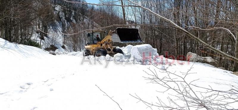 Nisan ayında kar mesaisi