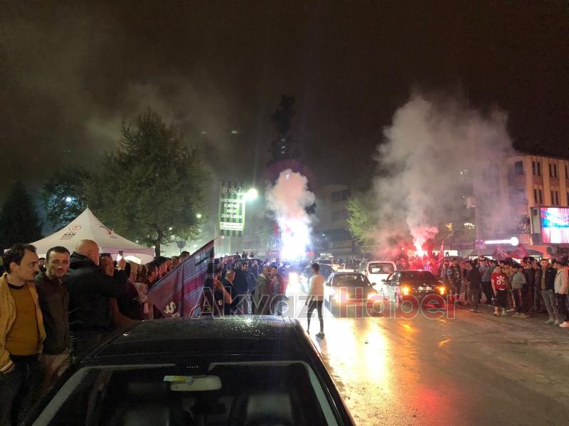 Akyazı'da şampiyonluk coşkusu