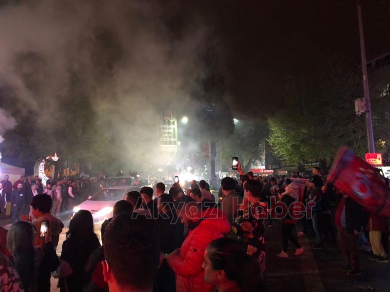 Akyazı'da şampiyonluk coşkusu