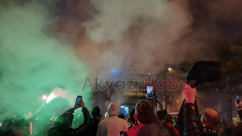 Sakaryaspor şampiyonluk turu attı