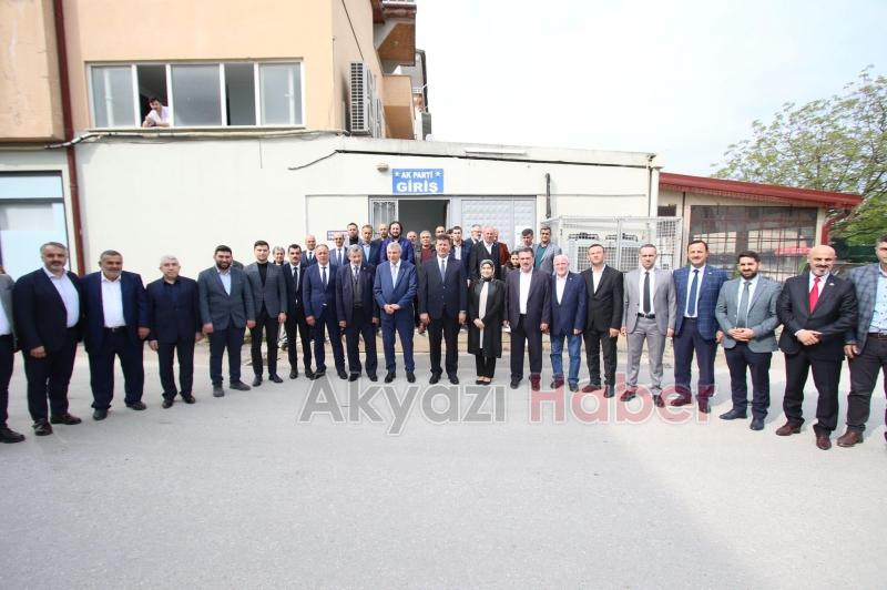 AK Parti Akyazı İlçe Teşkilatı bayramlaştı