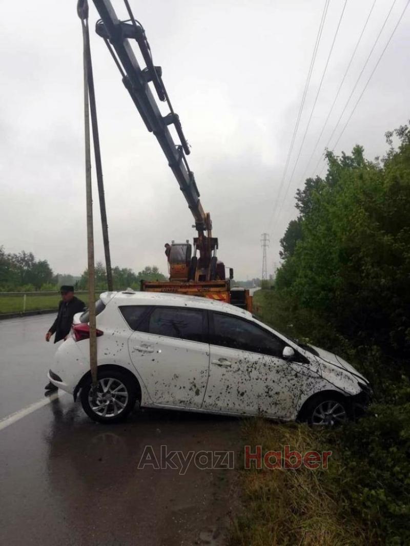 D140’da araç şarampole yuvarlandı