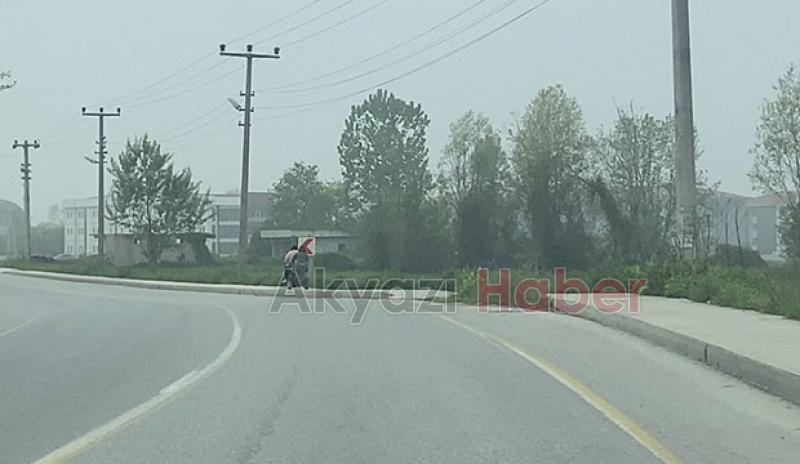 Akyazılı anne kızı için hem annelik hem babalık yapıyor