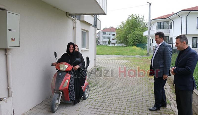 Akyazılı anne kızı için hem annelik hem babalık yapıyor