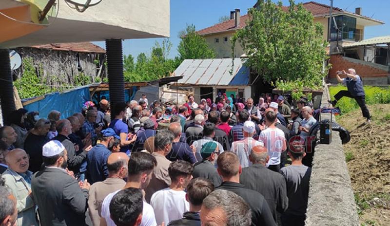  Uğur kaplan dualarla defnedildi