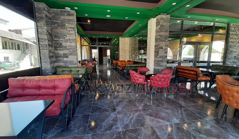 Akyazı’da modern cafelere bir yenisi daha eklendi 