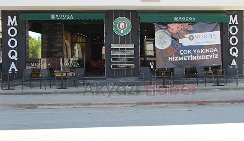 Akyazı’da modern cafelere bir yenisi daha eklendi 