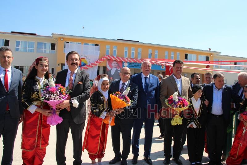 TOBB Hüsamettin Bayraktar Ortaokulu'nun açılışı yapıldı
