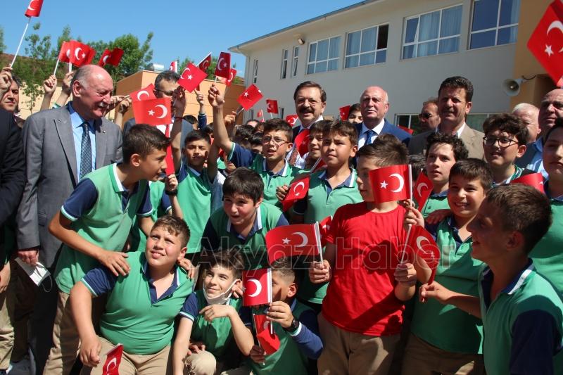 TOBB Hüsamettin Bayraktar Ortaokulu'nun açılışı yapıldı