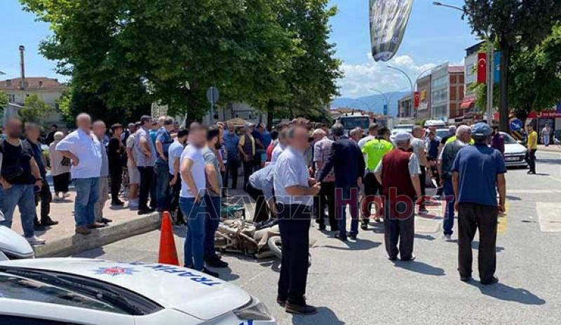 Akyazı merkezde kaza