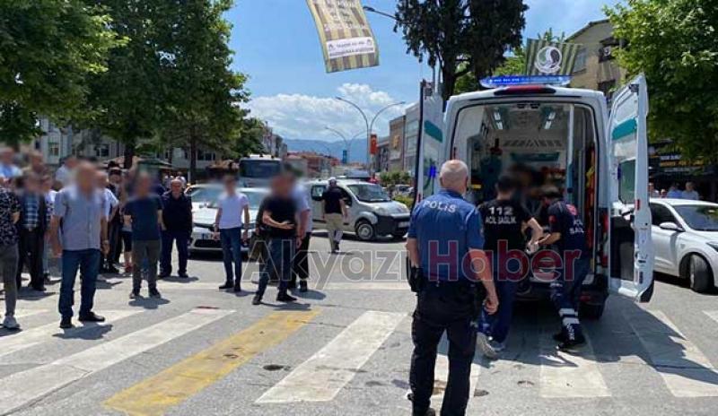 Akyazı merkezde kaza