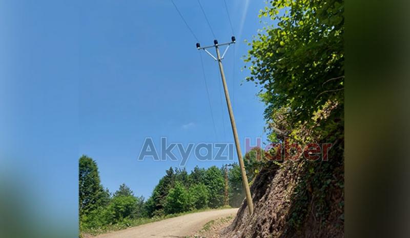 Keremali'de kopan elektrik telleri tehlike saçıyor