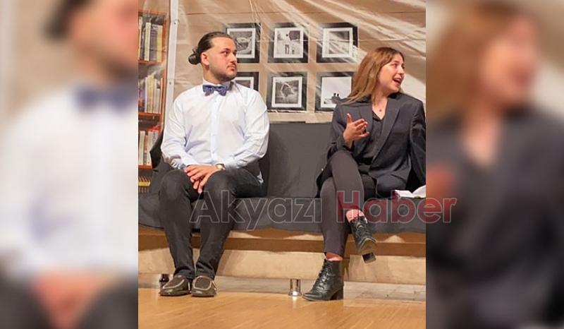 Seyirlik komedi oyunu ile seyircileriyle buluştu