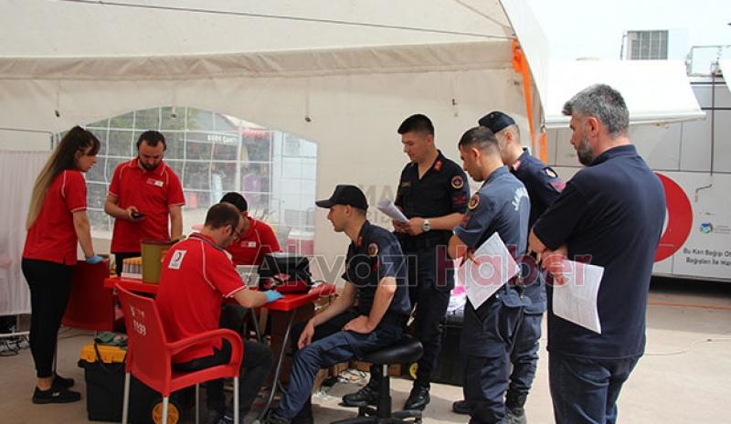 Akyazı İlçe Jandarma'dan kan bağışına destek