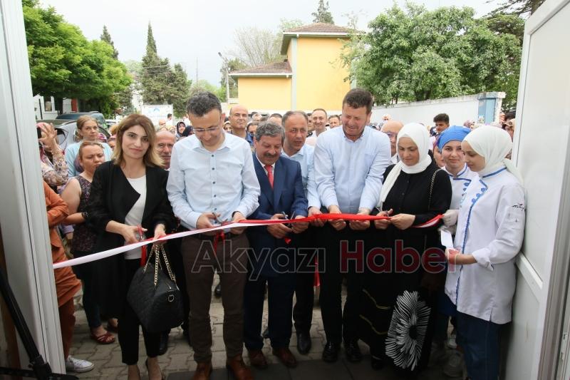 Hayat Boyu Öğrenme Kursları Yılsonu Sergisi açıldı