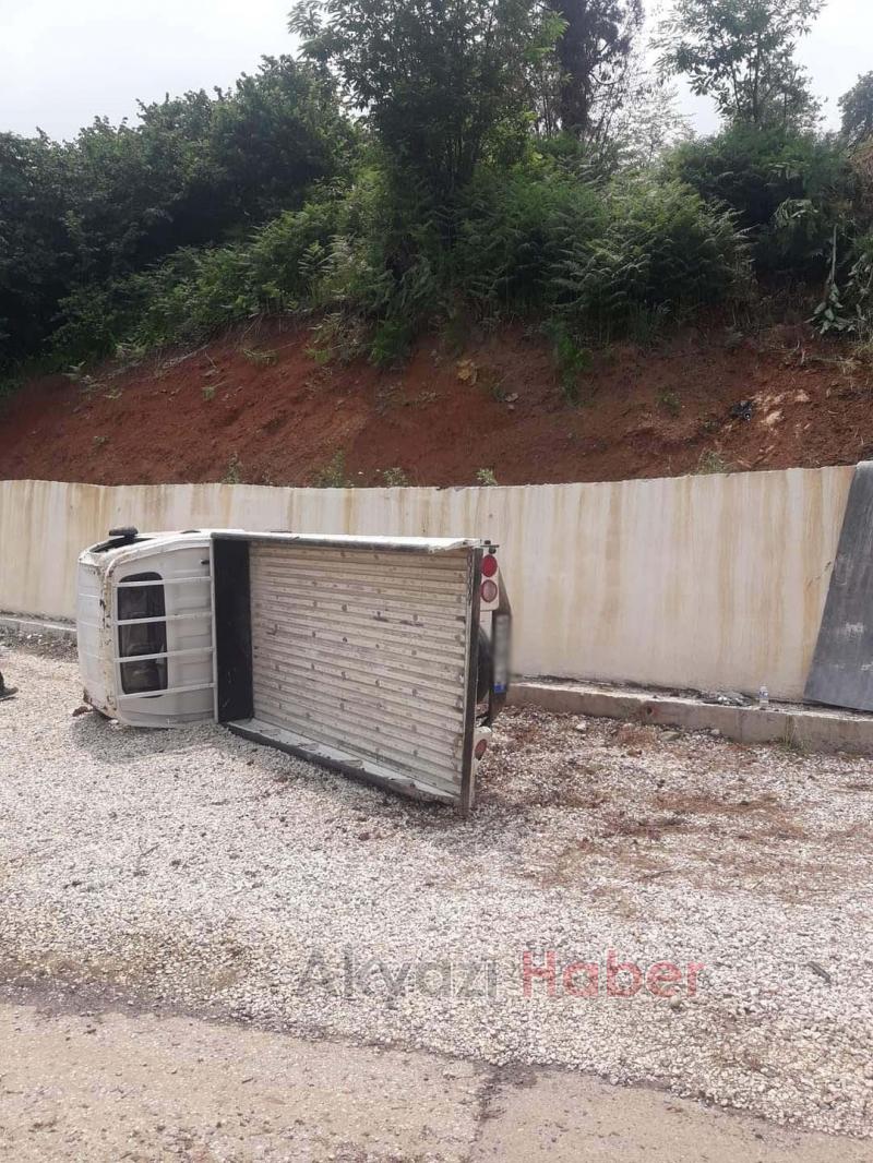 Akyazı'da mezarlıkta kaza