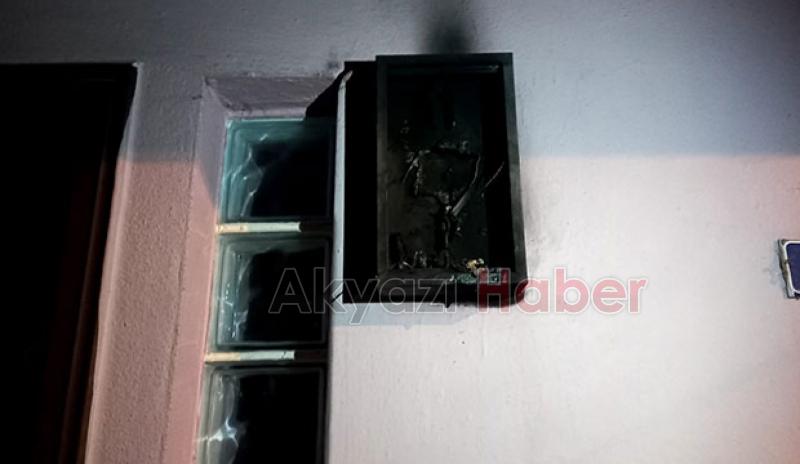 Akyazı'da evin elektrik panosu yandı