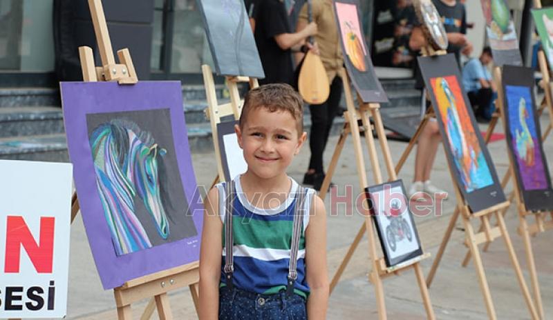 Özel Akyazı Bilgin Anadolu Lisesi öğrencilerinden resim sergisi