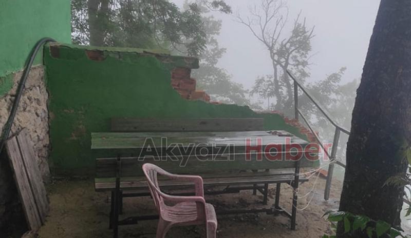 Keremali Şehitliği harabeye döndü
