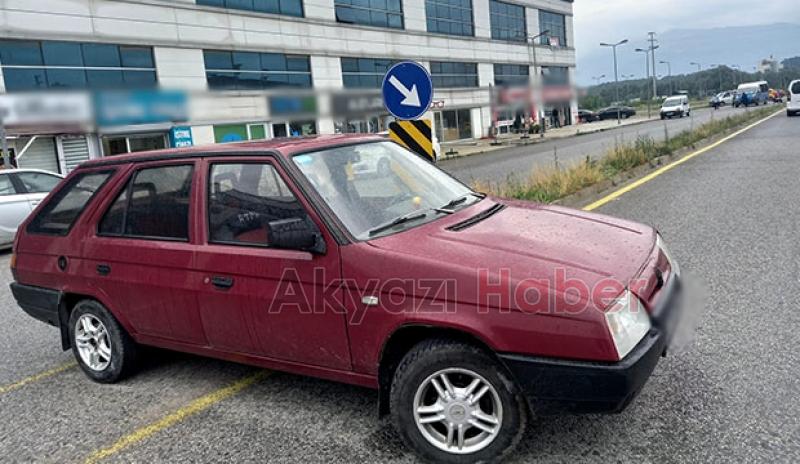 Akyazı Devlet Hastanesi önünde kaza