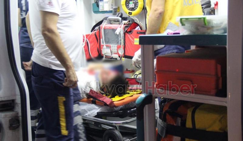 54 plakalı otomobik kaza yaptı: 1'i ağır 4 yaralı