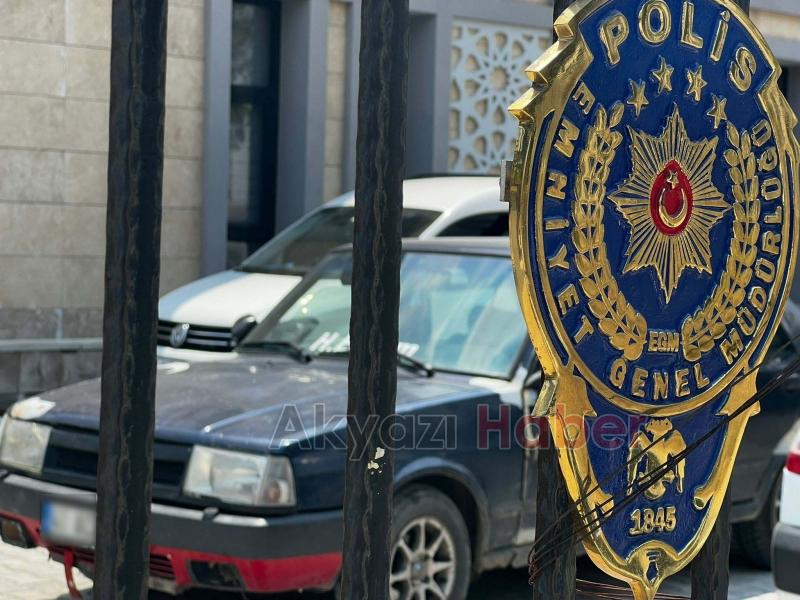 Hastanede 2 kişiyi bıçaklamıştı, akrabasını vuracaktı yakalandı