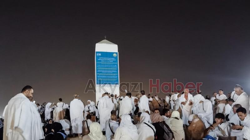 Salgın sonrası ilk kez hacı adayları Arafat’ta vakfeye duruyor