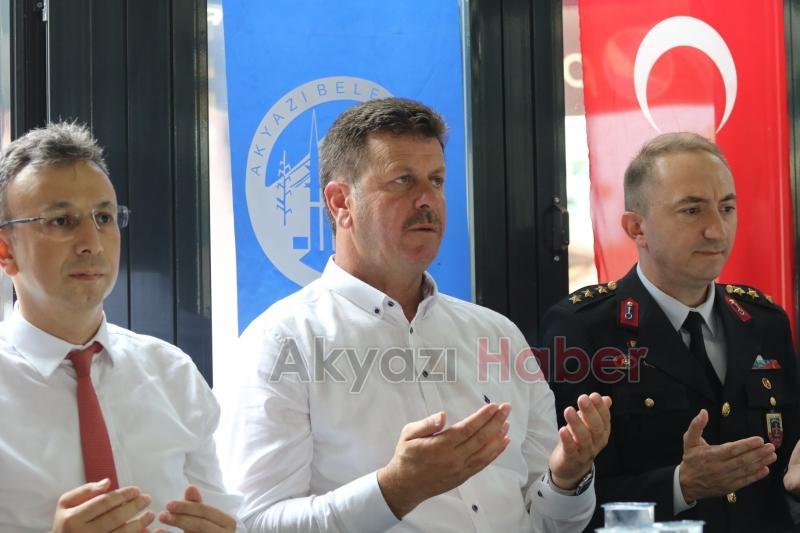 Akyazı'da protokol bayramlaştı
