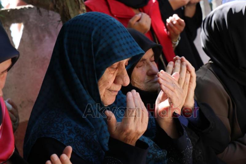 15 Temmuz şehidi Gökbayrak, mezarı başında anıldı