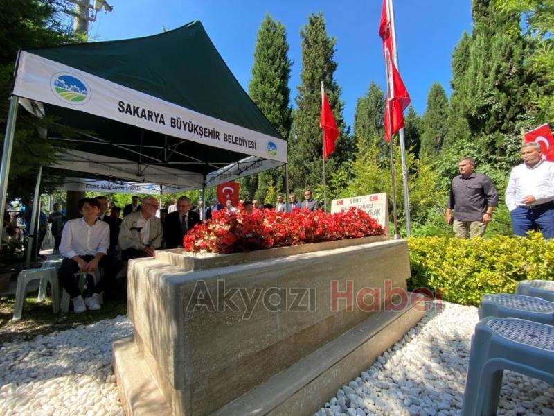 15 Temmuz şehidi Gökbayrak, mezarı başında anıldı