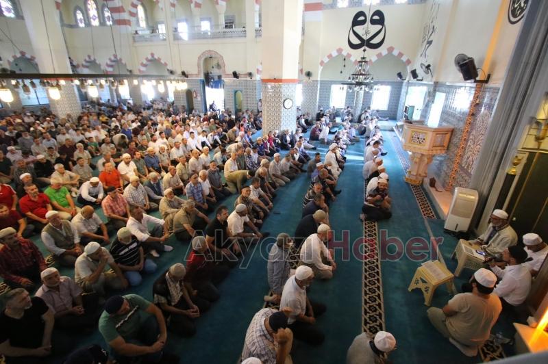 Akyazı'da şehitler için mevlit programı