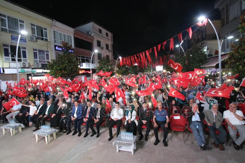 Akyazı 15 Temmuz'da yine tek yürek