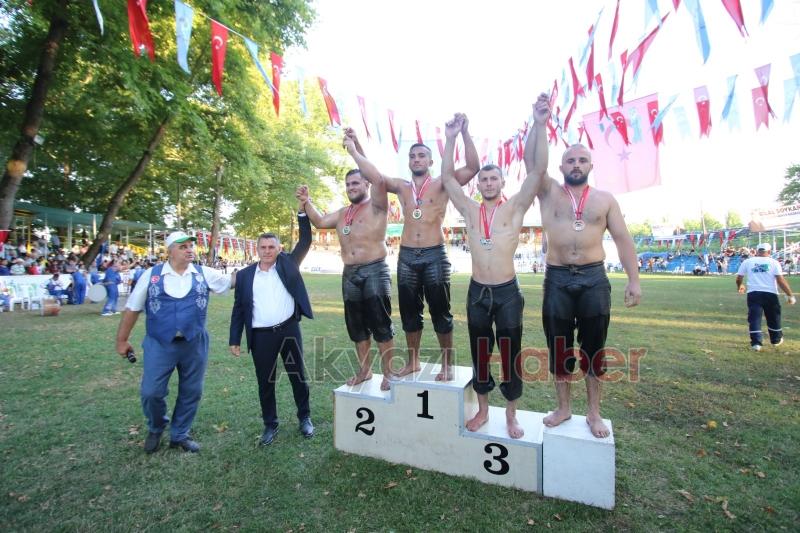 57. Akbalık Yağlı Güreşleri'ne ilgi büyüktü