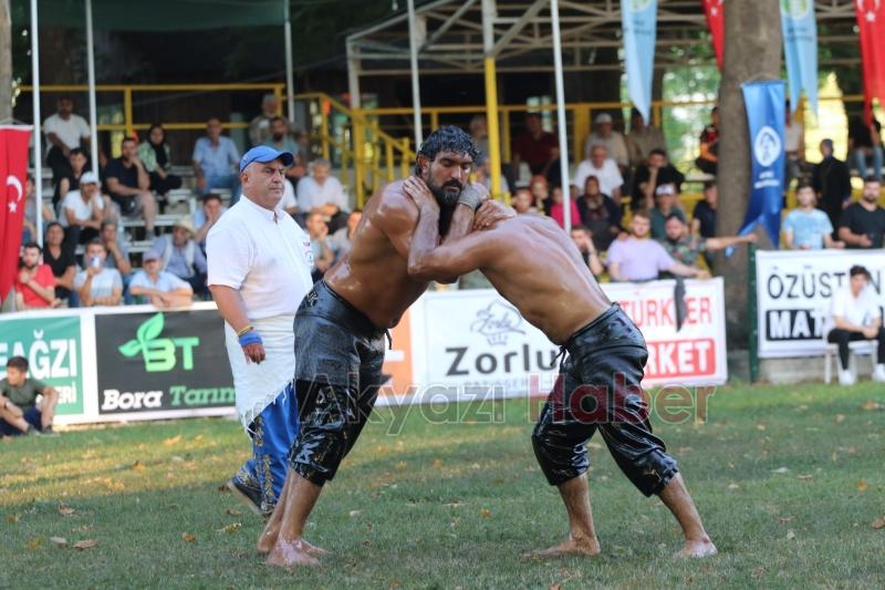 57. Akbalık Yağlı Güreşleri'ne ilgi büyüktü